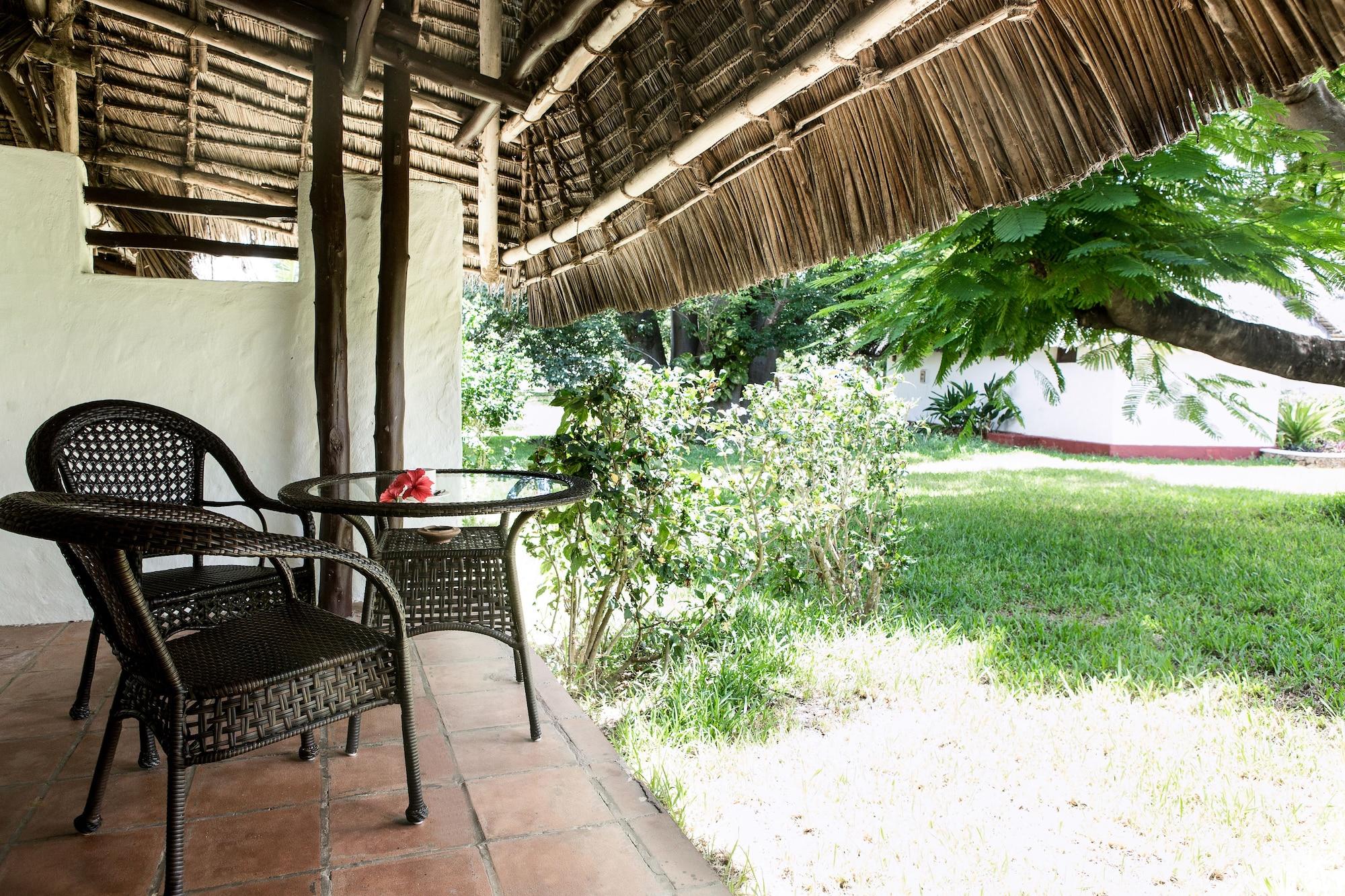 Hotel Karafuu Beach Resort 핑궤 외부 사진